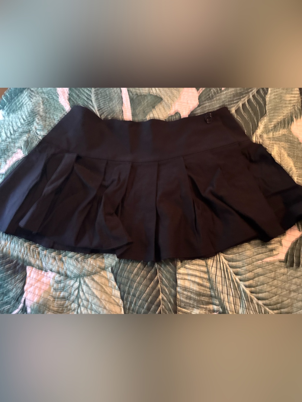 Motel Women’s Black Pleated Skirt